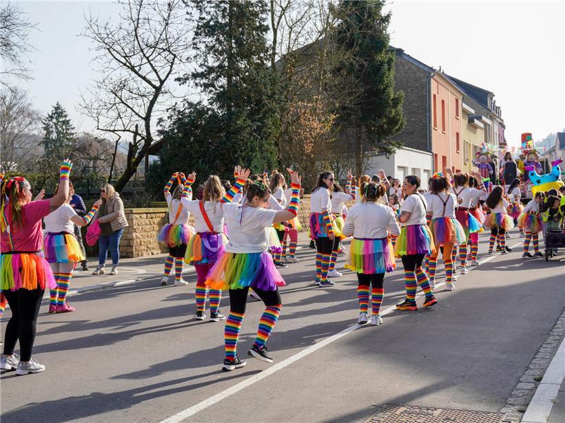 Einziger Kinderumzug im Land: Kinderkavalkade in Kayl lockt große und kleine Karnevalfans