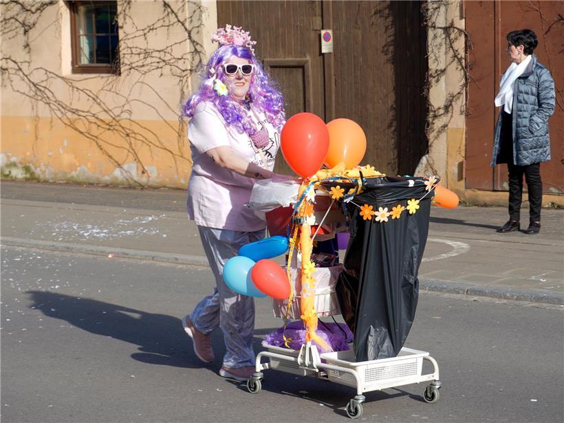 Einziger Kinderumzug im Land: Kinderkavalkade in Kayl lockt große und kleine Karnevalfans