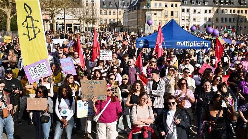 Beim „Fraestreik“ am 8. März rücken Aktivist*innen die körperliche und mentale Gesundheit von Frauen