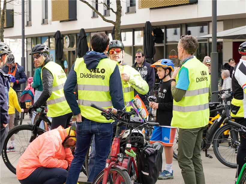 Menschen auf dem Rad erobern Düdelingen bei „Critical Mass“ am Samstag