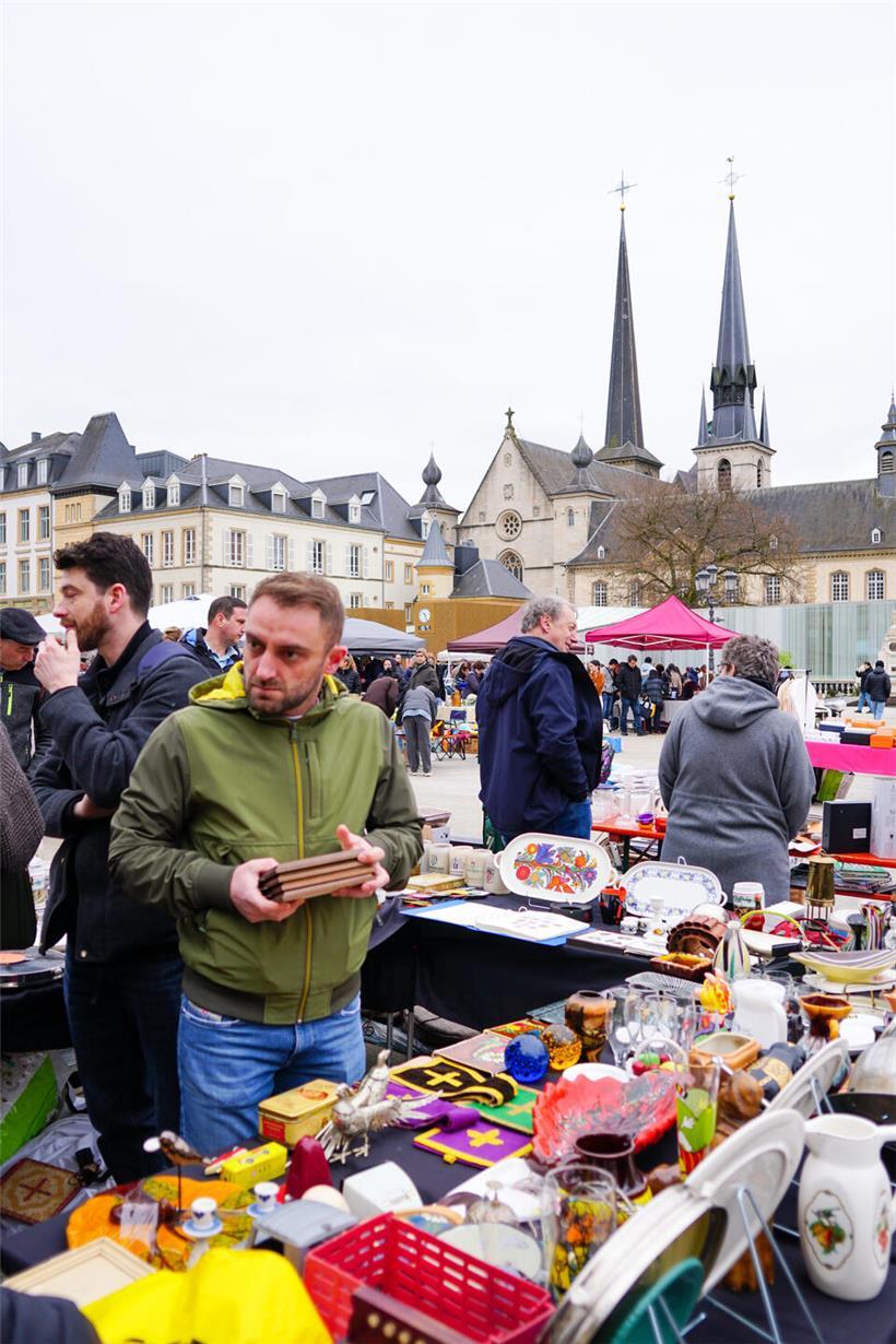 Schätze suchen auf dem ersten „Vide-grenier“ der Saison am Sonntag