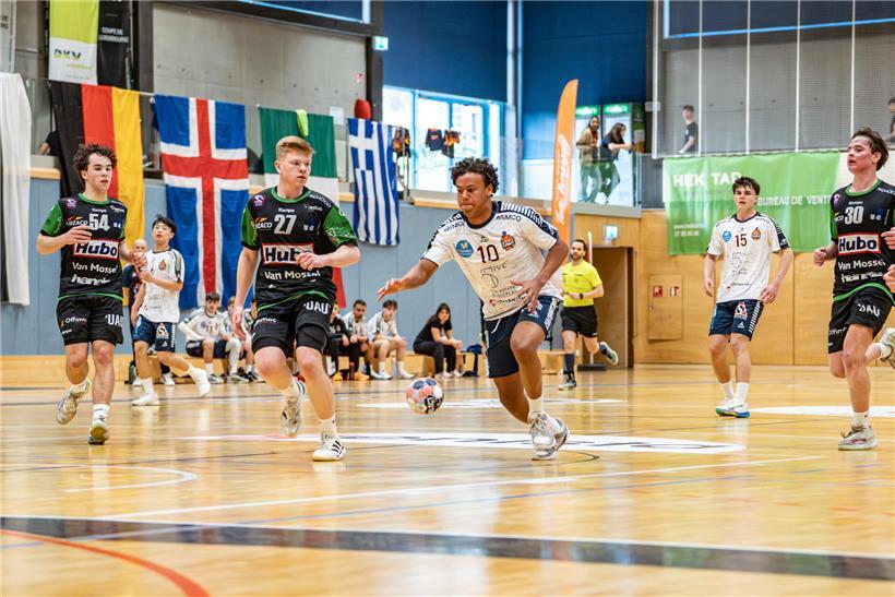 Schweizer Handballer jubeln beim 38. Youth Cup