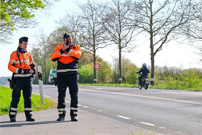Polizei verzeichnet 300 Tempoverstöße und zieht mehrere Führerscheine ein