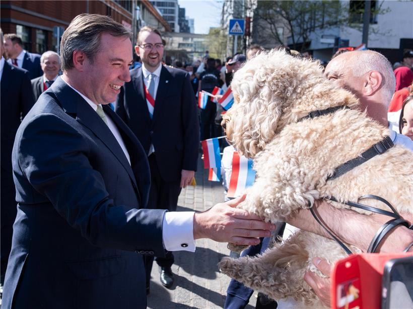 Die „Joyeuse Entrée“ bringt Esch in Bewegung