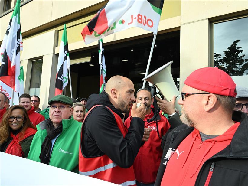 Gewerkschaftsunion überrascht Arbeitsminister mit Protestaktion