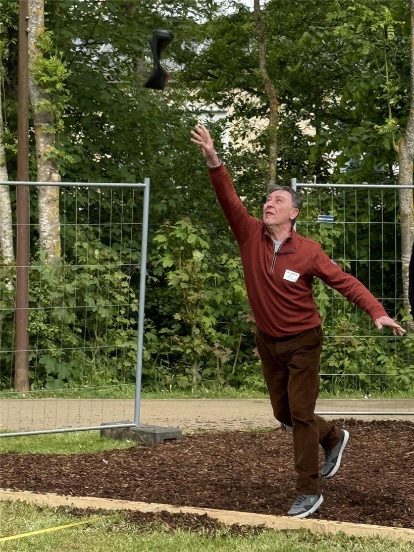 Kayl lässt Gummistiefel fliegen und stellt neue Bestmarke auf