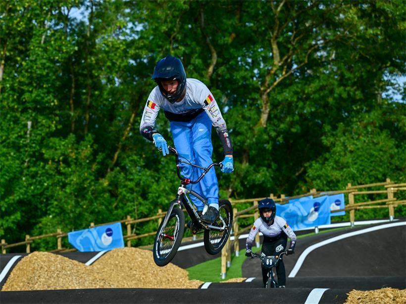 Hoch hinaus auf der neuen BMX-Piste in Cessingen