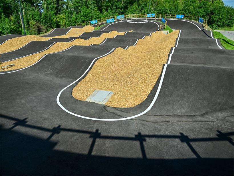 Hoch hinaus auf der neuen BMX-Piste in Cessingen