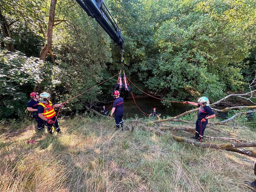 CGDIS rettet Kuh aus Fluss bei Marienthal