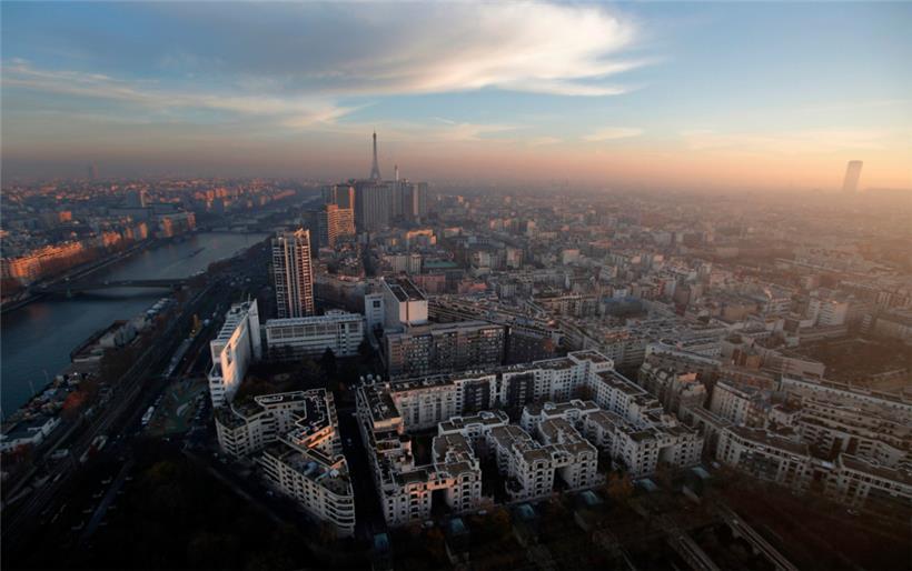 Wegen Steuerbetrug-Vorwürfen sind in und bei Paris mehrere Banken und Finanzinstitute durchsucht worden
