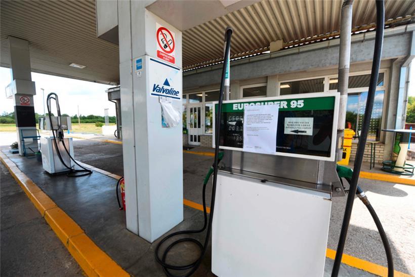 Wegen der Preisentwicklung stillgelegte Tankstation im Osten der kroatischen Hauptstadt Zagreb
