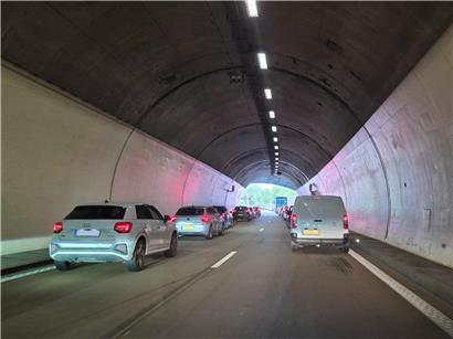 Wegen eines Unfalls gibt es einen fünf Kilometer langen Stau auf der A7