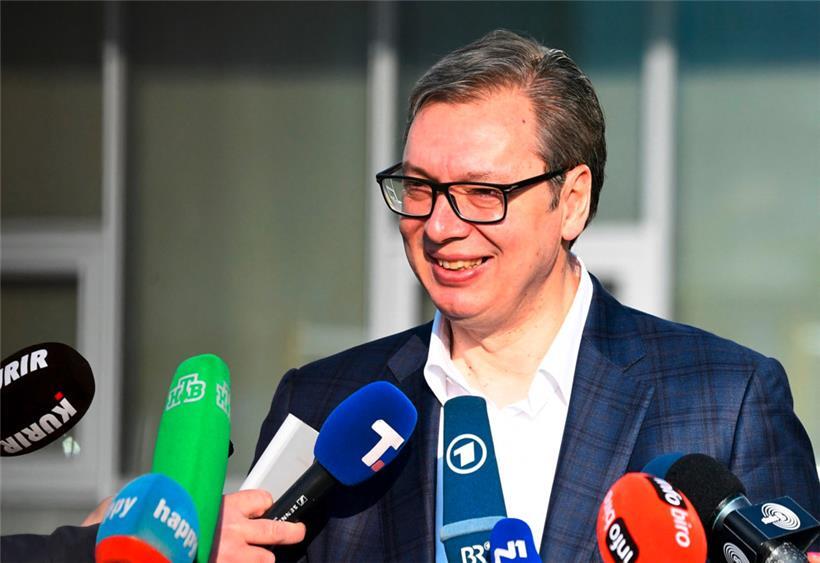 Wegen seiner wohlwollenden Haltung gegenüber dem russischen Präsidenten Wladimir Putin gerät der serbische Präsident Aleksandar Vucic zunehmend unter Druck der EU-Staaten 
