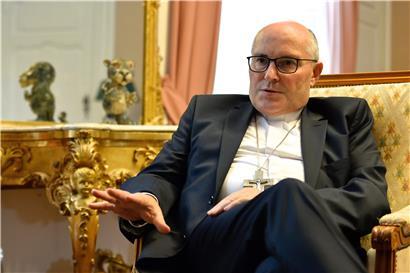 Weihbischof Leo Wagener hat am Mittwochmorgen im RTL-Interview über die Veränderung der Kirche in Zeiten der Corona-Krise gesprochen
