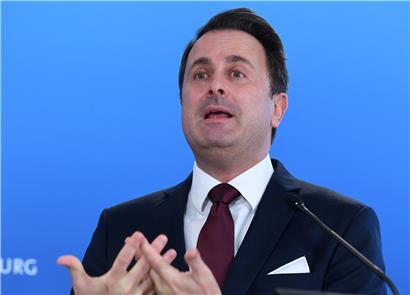Weil die Regierung nicht alles schließen will oder kann, appelliert Premierminister Xavier Bettel (DP) an den sozialen Zusammenhalt und die Vernunft der Menschen, sich doch bitte an die inkohärenten Regeln und die Hygieneschutzmaßnahmen zu halten

