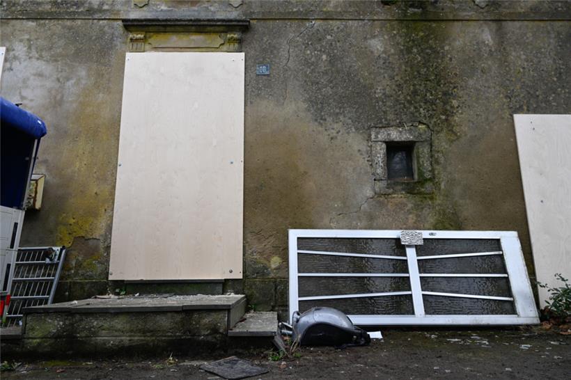 Weil die Situation besorgniserregend war und es kein Lebenszeichen gab, hat die ...