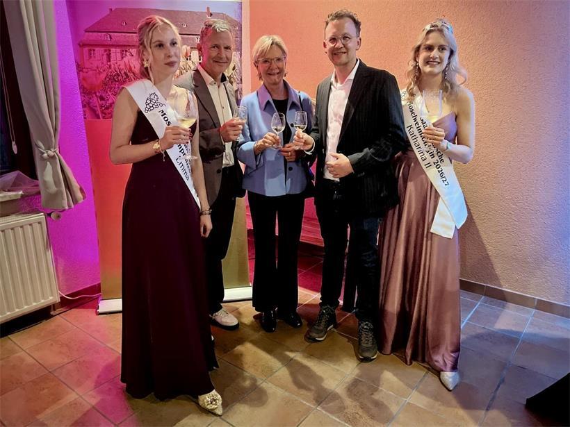 Weinbauministerin Martine Hansen in Perl