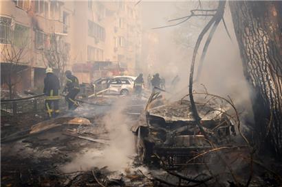 Weit entfernt von den Frontlinien terrorisiert die russische Armee die Zivilbevölkerung in Odessa mit Luftangriffen 
