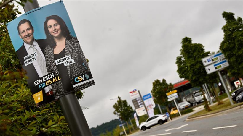 Weitere CSV-Plakate, die in Esch in der rue de Belval vergessen wurden