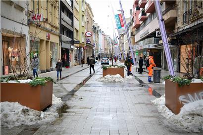 Wenig los in der Alzettestraße – das soll sich ab Mittwoch mit dem Beginn des Winterschlussverkaufs ändern
