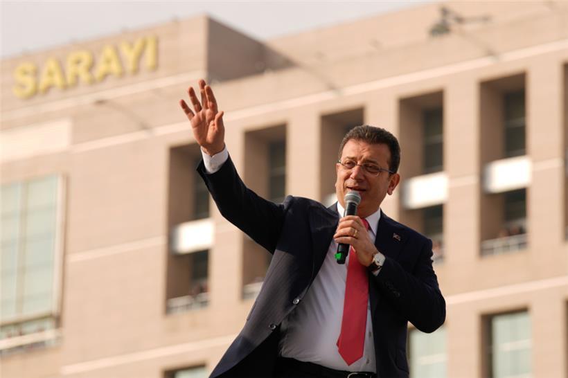 Wenige Tage vor seiner geplanten Ernennung zum Präsidentschaftskandidaten der größten Oppositionspartei in der Türkei ist der Istanbuler Bürgermeister Ekrem Imamoglu verhaftet worden
