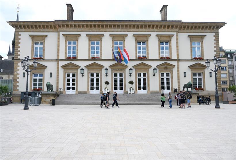 Wenn auch am „Knuedler“ vieles beim Alten bleibt, so ziehen doch heute neue Ratsmitglieder in das Gemeindehaus ein
