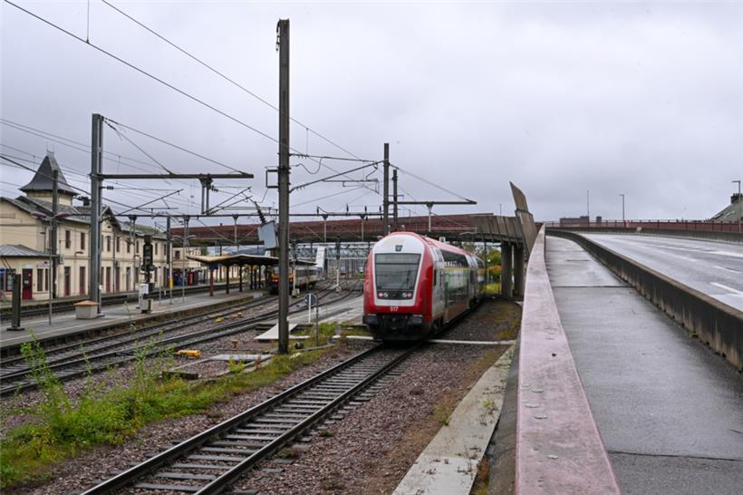 Wenn mit dem Abriss der Hammerel-Brücke begonnen wird, dürfen keine Züge mehr du...