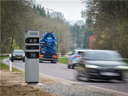 Geschwindigkeitskontrolle auf der N15 zwischen Niederfeulen und Fuussekaul ab 18. Mai – Autofahrer vor Strafzettel gewarnt