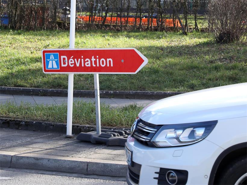 Wer am Wochenende aus dem Süden nach Luxemburg-Stadt fahren will, muss Umwege in Kauf nehmen