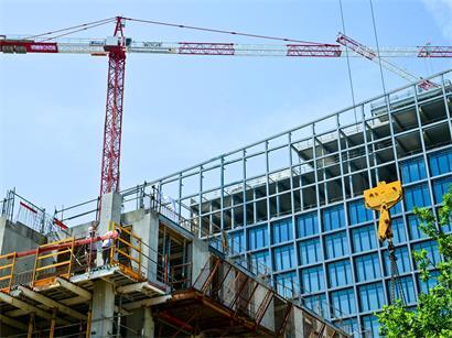 Wer auf dem Bau arbeitet, darf kein „Expat“ sein – warum auch immer