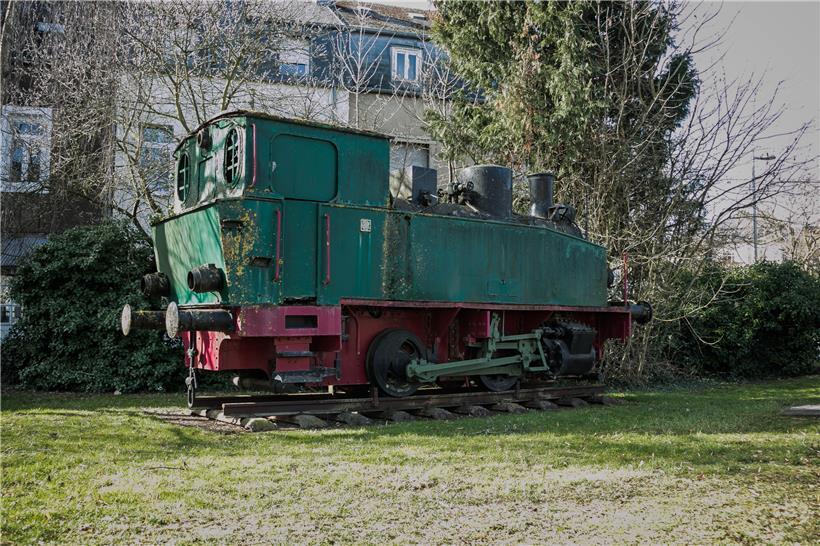 Wer die Vergangenheit nicht ehrt: Die Stadt Esch investiert in Eisenbahnmaterial aus Zeiten der Stahlindustrie, wie hier die Lokomotive nahe dem „Schlassgoart“
