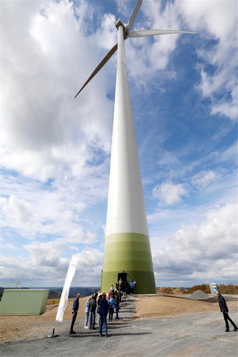 Wer erfahren möchte, wie eine Windkraftanlage genau funktioniert, kann in Dalheim bei Soler nachhorchen
