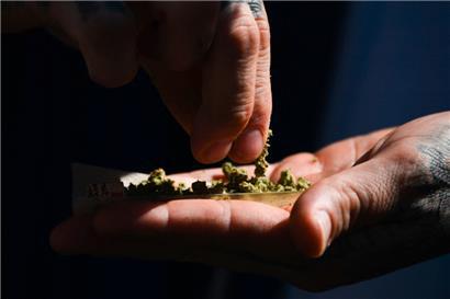 Wer nach einem Rausch ins Auto steigen will, sollte aufpassen: Die THC-Obergrenze liegt in Luxemburg bei einem Nanogramm pro Milliliter Blut.
