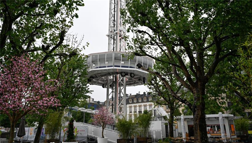 Wer sich die Hauptstadt aus 80 Metern Höhe ansehen will, steigt in den sogenannt...