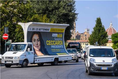 Werbung für Matteo Salvinis Kandidatin Susanna Ceccardi in Florenz
