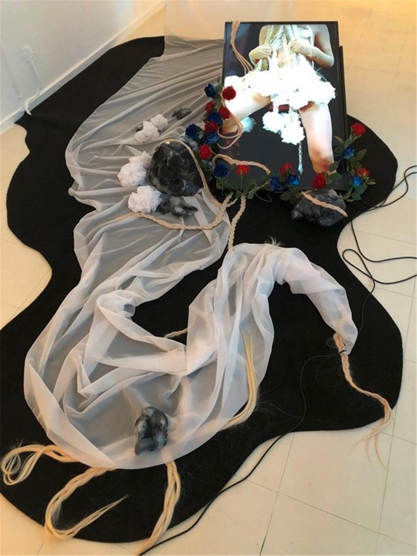 Westliche Projektionen auf blondes Haar
