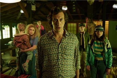 „White Noise“ von Noah Baumbach, mit u.a. Adam Driver und Greta Gerwig, offizieller Wettbewerb, 138′
