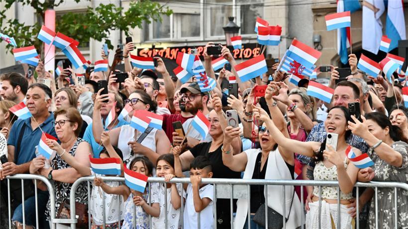 Wie jedes Jahr fanden auch diesmal viele Menschen am Vorabend vom Nationalfeiertag den Weg in die Hauptstadt
