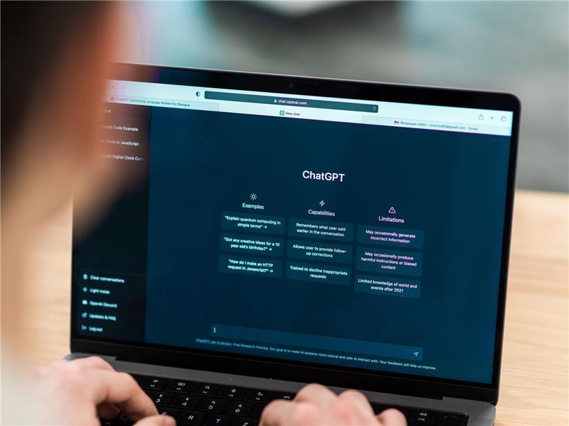 Sicherheitsrisiken und Schutzmaßnahmen für Minderjährige im Internet erklärt