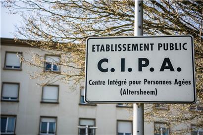 Wie soll mit Impf- und Testverweigern im Gesundheitswesen umgegangen werden?
