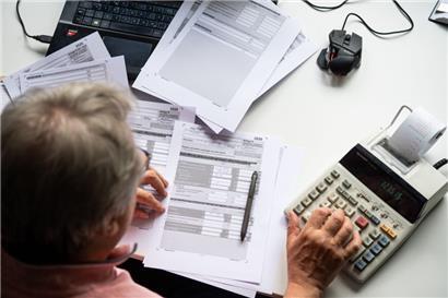 Wie viel Rente gibt’s nach dem Austritt aus dem Beruf? Die Berechnung ist nicht einfach.
