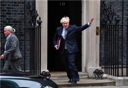 Will Johnson den Schaden des Brexits überdecken oder anderen in die Schuhe schieben? Für einige in Brüssel liegt der Verdacht nahe.
