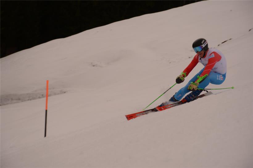 William Lindfors ist neuer Landesmeister im Riesenslalom sowie im Slalom
