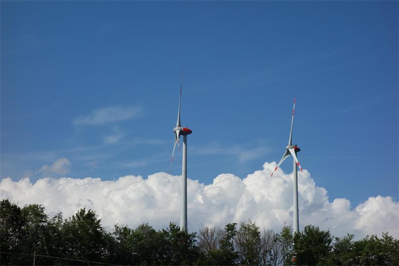 Windräder in Trierweiler