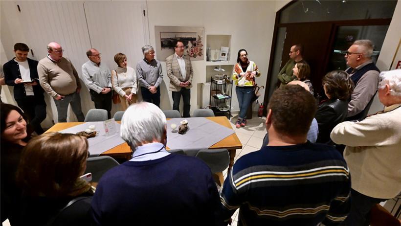 Winzerin Corinne Kox und Chefredakteur Chris Schleimer begrüßten die Gäste vor der Verkostung
