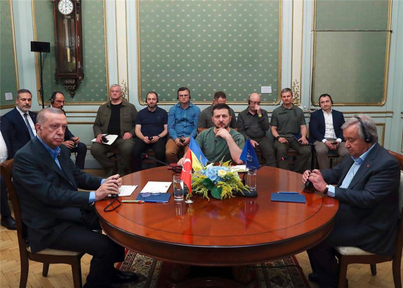 „Wir sind besorgt“: Erdogan, Selenskyj und Guterres in Lwiw
