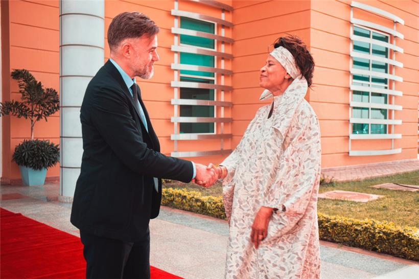 Wirtschaftsminister Franz Fayot die senegalesische Außenministerin Aïssata Tall ...