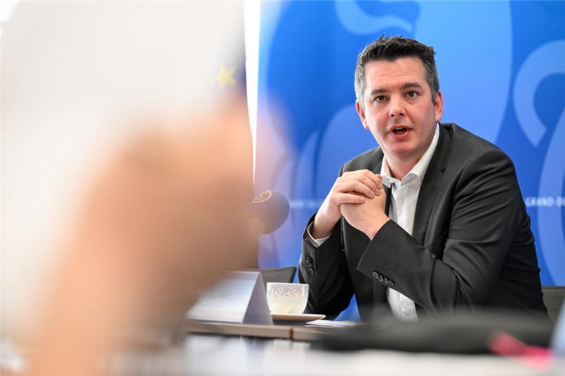 Wirtschaftsminister Lex Delles hat am Dienstagmorgen die neuen Umweltbeihilfen für Unternehmen vorgestellt
