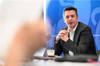 Wirtschaftsminister Lex Delles hat am Dienstagmorgen die neuen Umweltbeihilfen für Unternehmen vorgestellt
