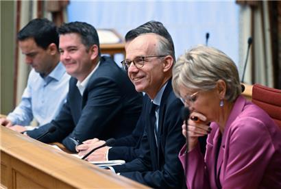 Wirtschaftsminister Lex Delles (l.) hat am Freitag einige Aussagen von Premier Luc Frieden zum Rentensystem relativiert
